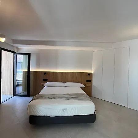 דירה Fahana Residences